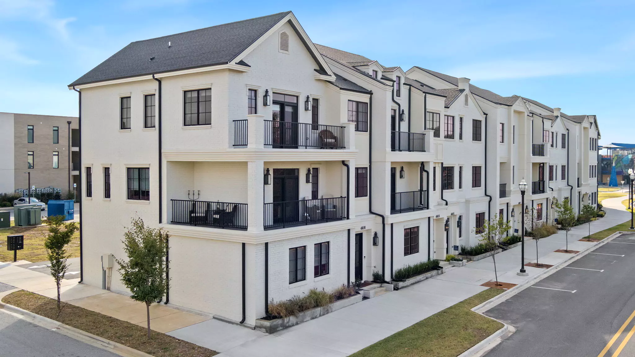 Pinnacle Brownstones - Outside