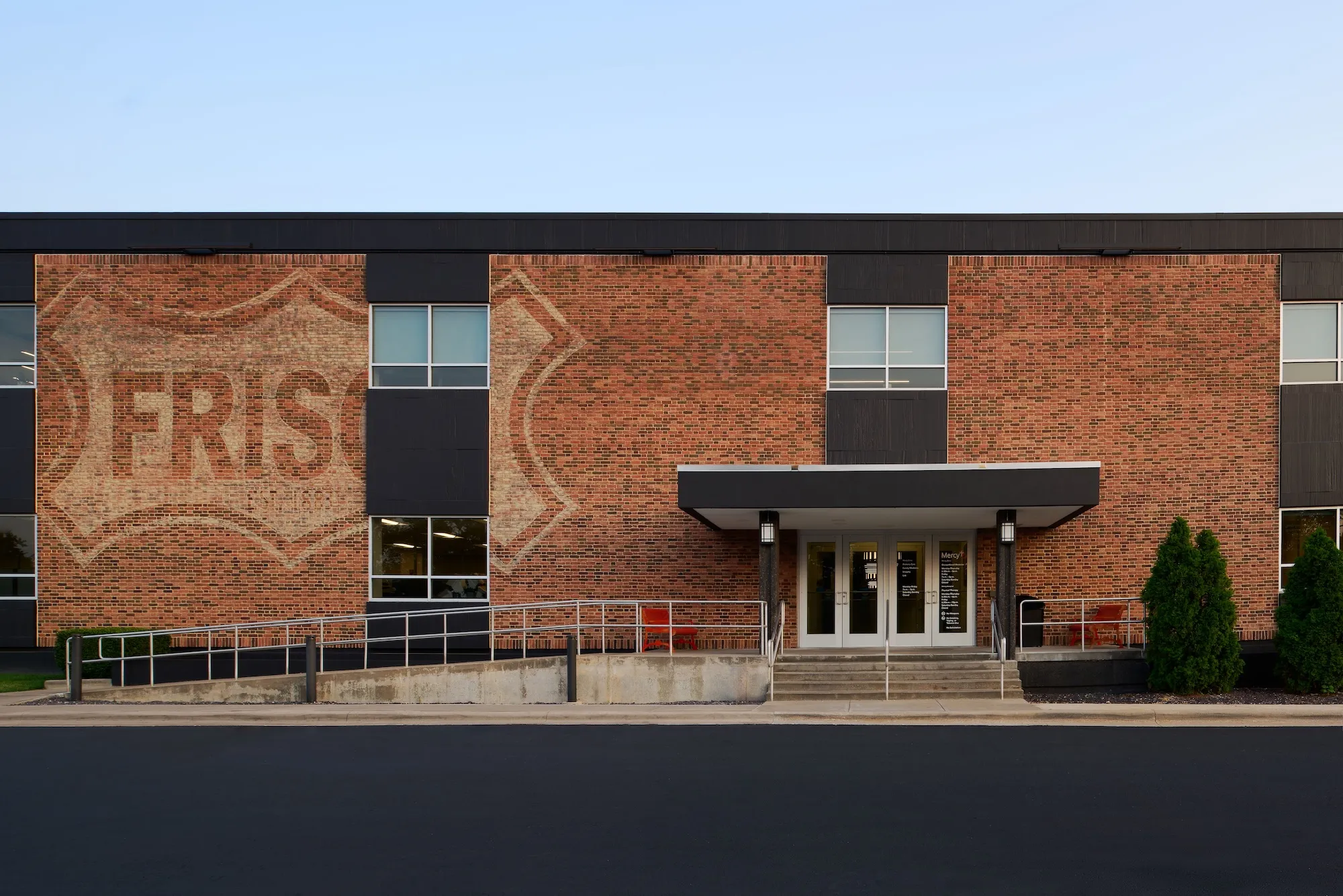 Mercy Frisco - Exterior