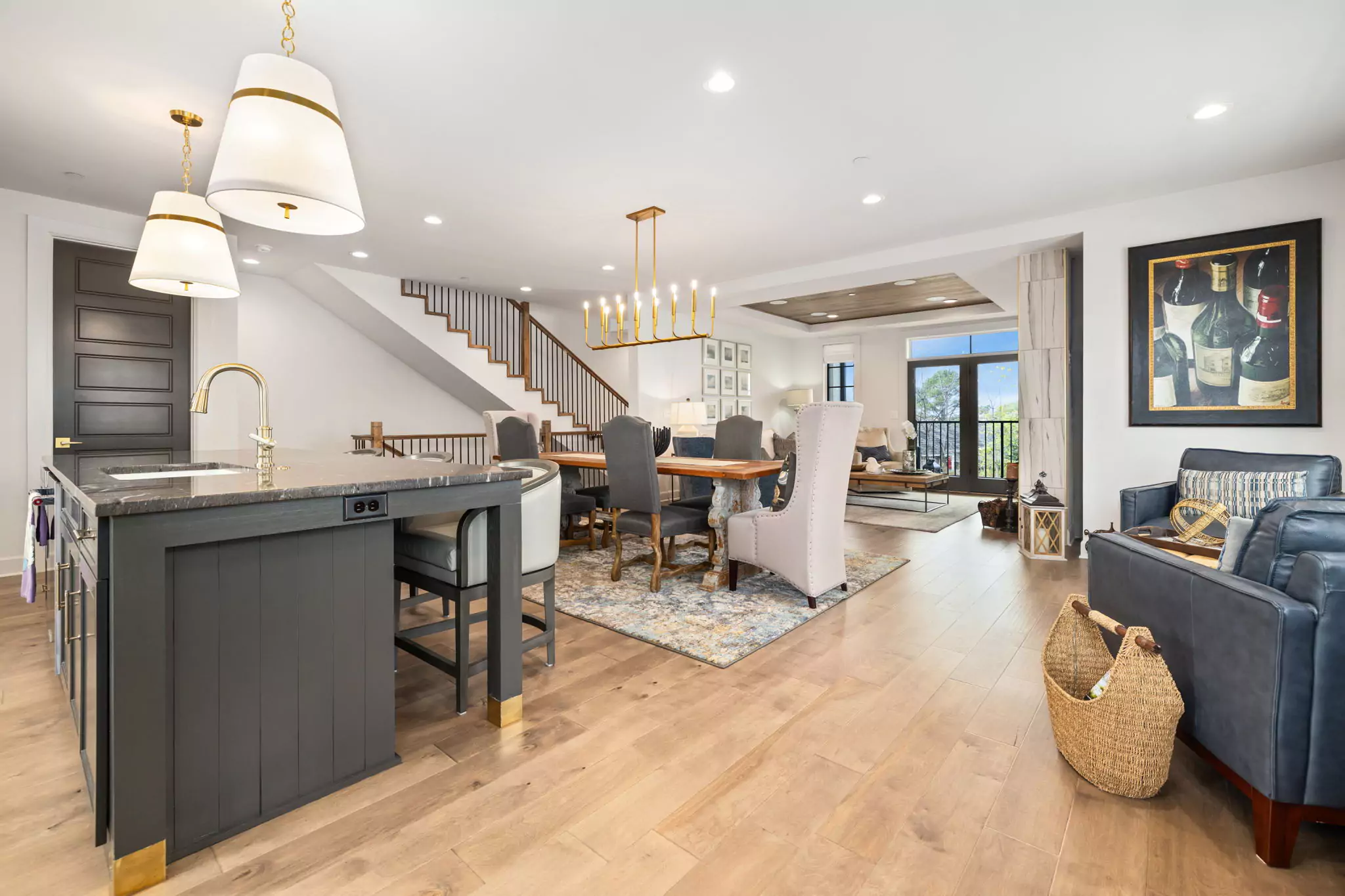 Pinnacle Brownstones - Dining Area