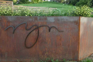 RYN - Sign